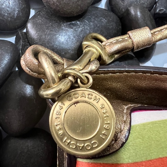 COACH vintage stripe wristlet has some ink marks in the inside see pictures - Picture 5 of 14